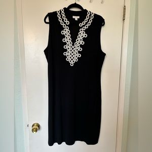 Knit classic black and white shift dress